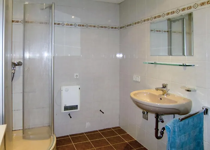 Aktiv-2 By Interhome * フーベン